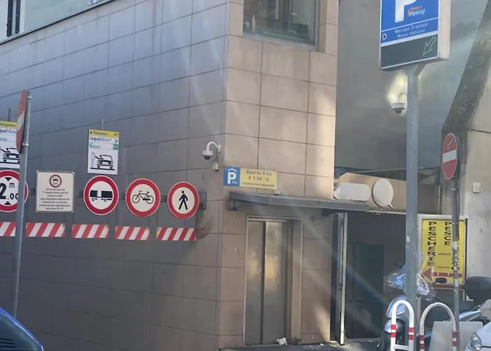 Dimora Del Papa * Rome
